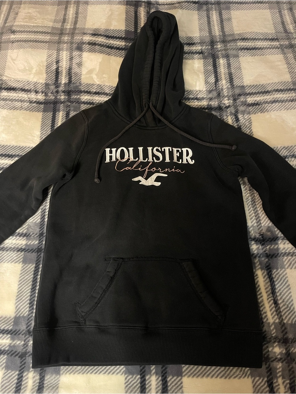 Set of 5 Hollister Hoodies Low Cost read description please - Picture 2 of 16